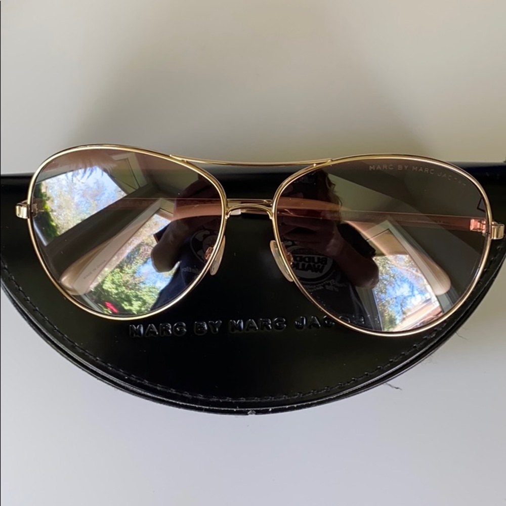 Marc Jacobs gold aviators